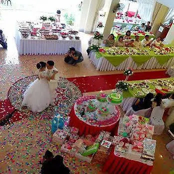 Blue Pot Family Hotel 3*