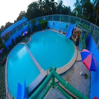 Blue Pot Family Hotel