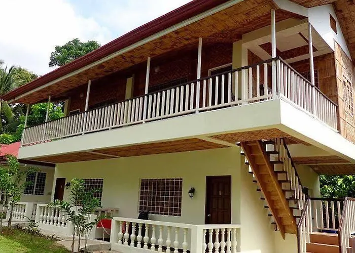 Blue Pot Family Hotel