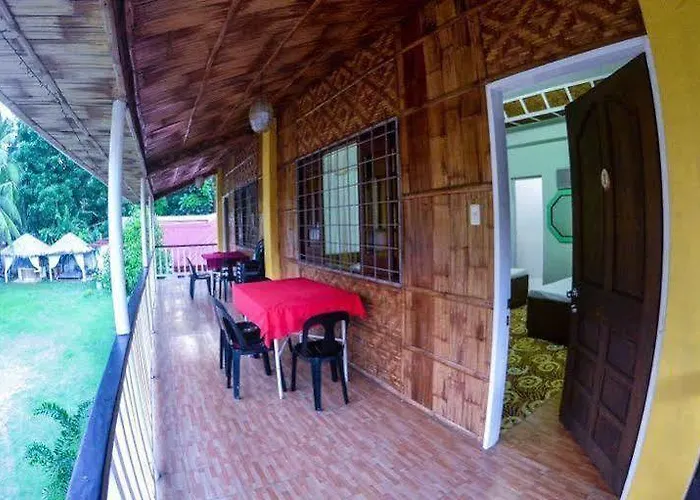 Blue Pot Family Hotel 3*